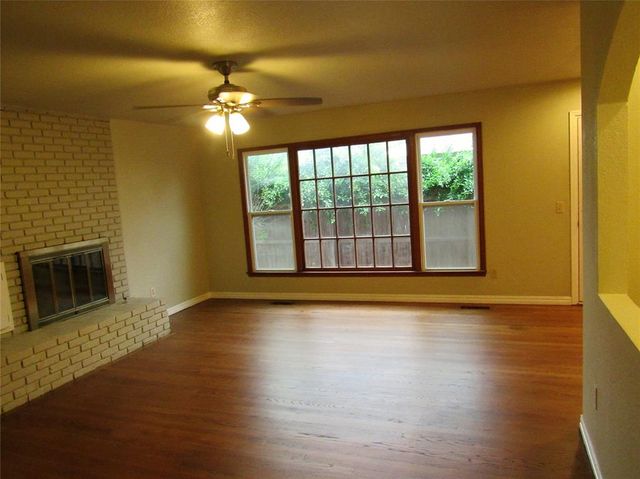 9909 Sunnymeade Place, Oklahoma City, OK 73120