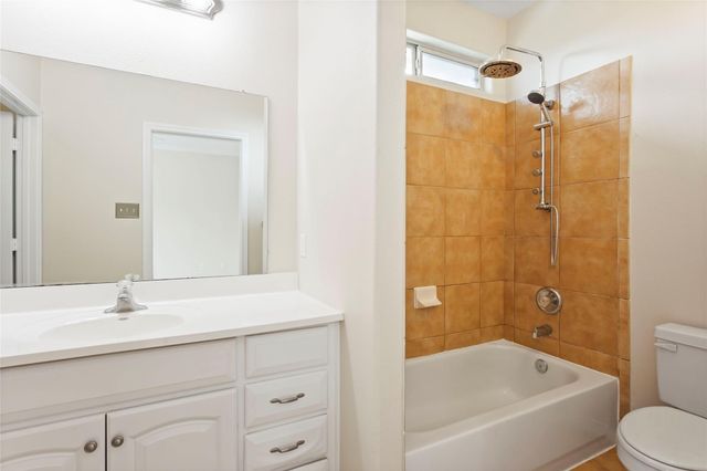 3802 Barracuda Lane, La Porte, TX 77571