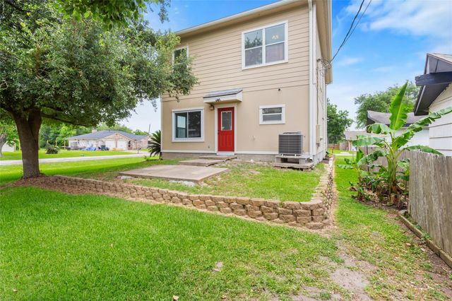3802 Barracuda Lane, La Porte, TX 77571