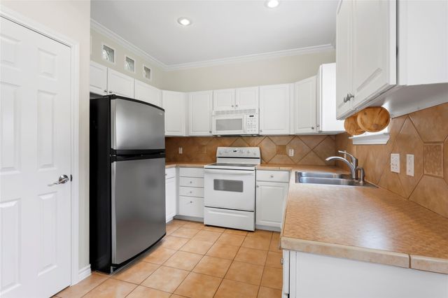 3802 Barracuda Lane, La Porte, TX 77571
