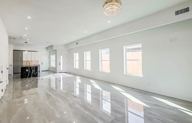 5014 Creekmont Drive, Houston, TX 77091