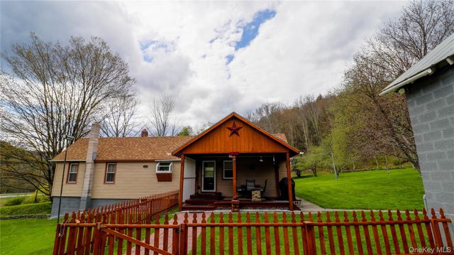 11 Hood Road, Roscoe, NY 12776
