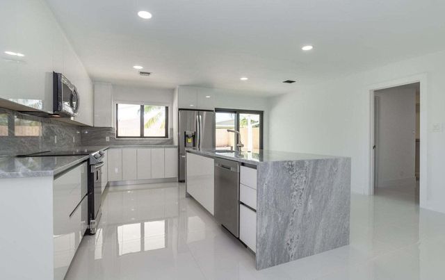 524 NW 53rd Street, Boca Raton, FL 33487
