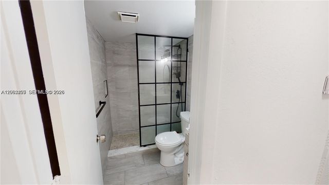 453 SW 2nd St 301C, Miami, FL 33130