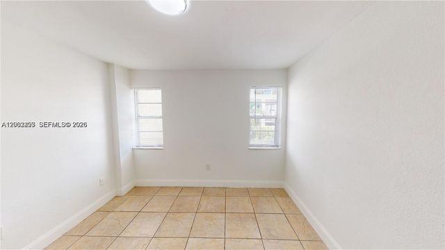 453 SW 2nd St 301C, Miami, FL 33130