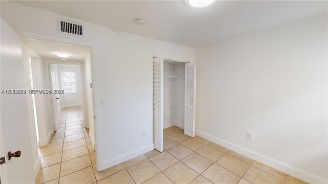 453 SW 2nd St 301C, Miami, FL 33130