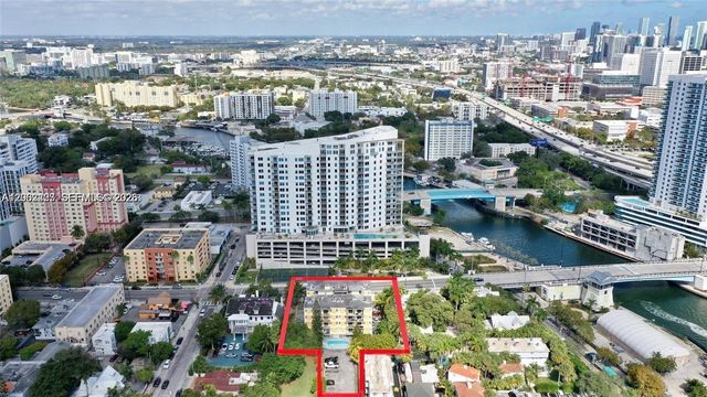 453 SW 2nd St 301C, Miami, FL 33130