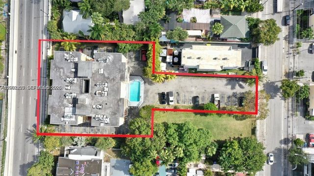 453 SW 2nd St 301C, Miami, FL 33130