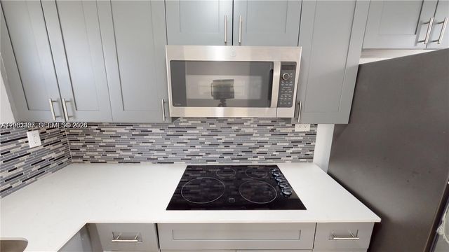 453 SW 2nd St 301C, Miami, FL 33130