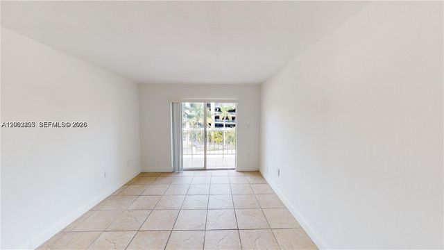 453 SW 2nd St 301C, Miami, FL 33130