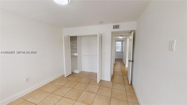 453 SW 2nd St 301C, Miami, FL 33130