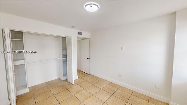 453 SW 2nd St 301C, Miami, FL 33130