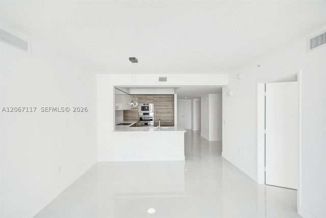 330 Sunny Isles Blvd 5-805, Sunny Isles Beach, FL 33160