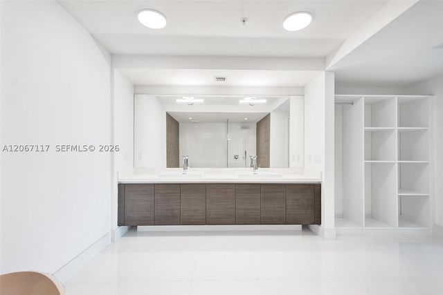 330 Sunny Isles Blvd 5-805, Sunny Isles Beach, FL 33160