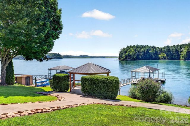831 Lake Club Drive, Nebo, NC 28761
