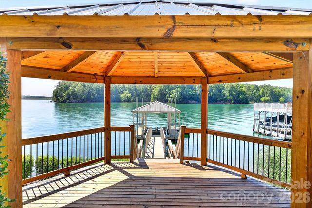 831 Lake Club Drive, Nebo, NC 28761