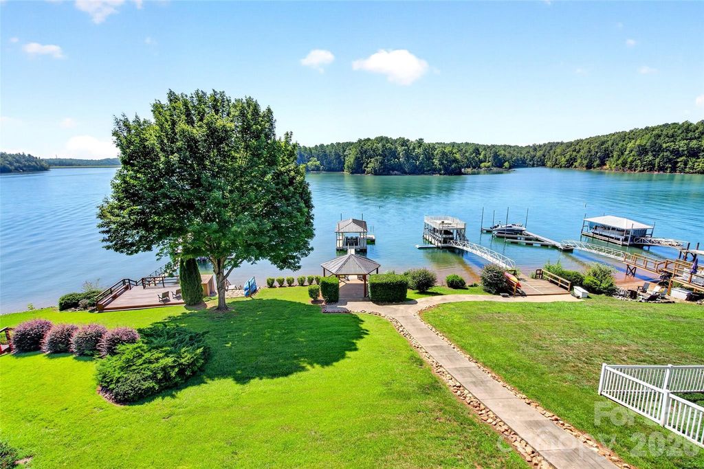 831 Lake Club Drive, Nebo, NC 28761