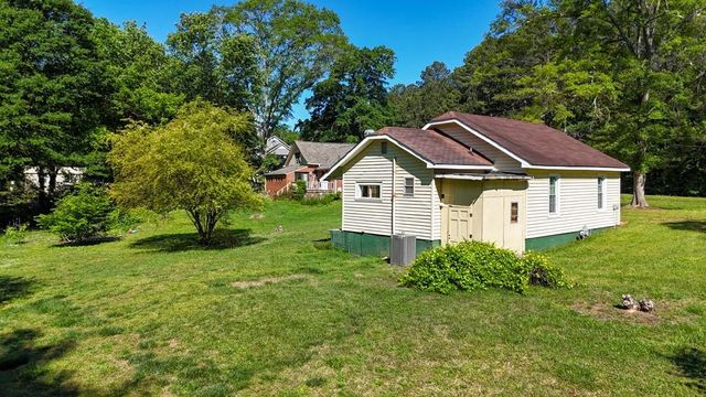 1186 E Tugalo Street, Toccoa, GA 30577