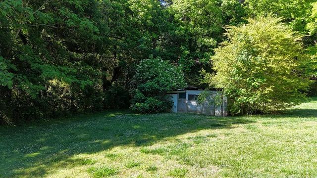 1186 E Tugalo Street, Toccoa, GA 30577