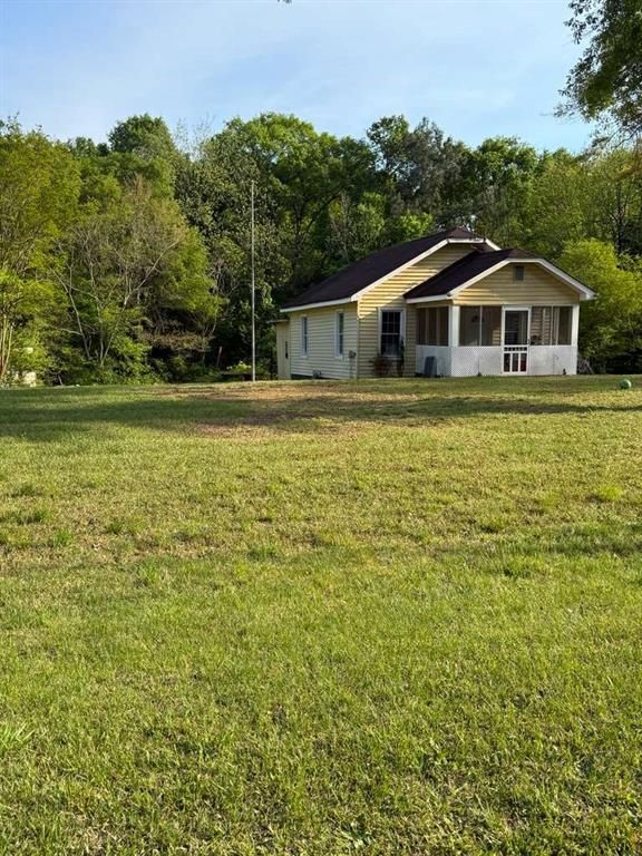 1186 E Tugalo Street, Toccoa, GA 30577