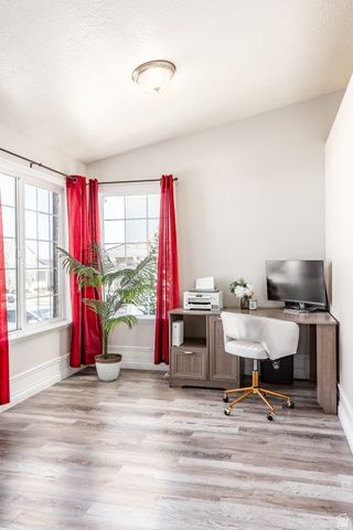 6627 W VALLEY OAK DR, West Jordan, UT 84081