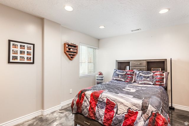 6627 W VALLEY OAK DR, West Jordan, UT 84081