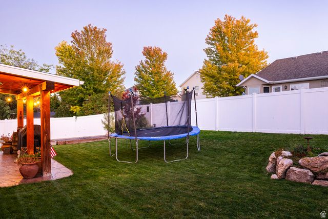 6627 W VALLEY OAK DR, West Jordan, UT 84081