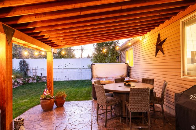 6627 W VALLEY OAK DR, West Jordan, UT 84081