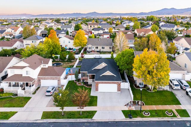 6627 W VALLEY OAK DR, West Jordan, UT 84081