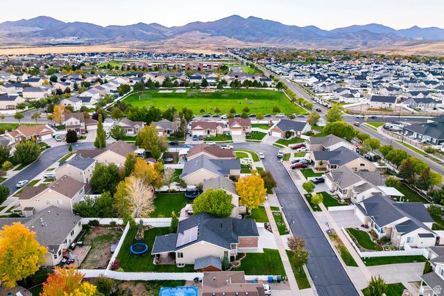 6627 W VALLEY OAK DR, West Jordan, UT 84081