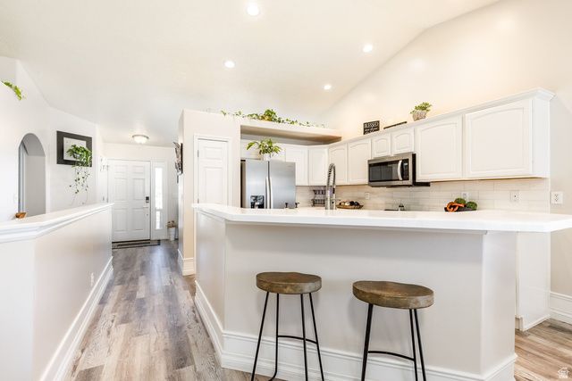 6627 W VALLEY OAK DR, West Jordan, UT 84081