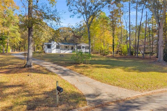 165 N MOURNING DOVE N Drive, Fayetteville, GA 30215