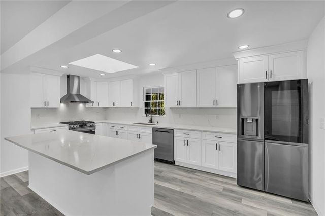 165 N MOURNING DOVE N Drive, Fayetteville, GA 30215