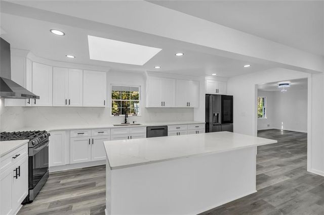 165 N MOURNING DOVE N Drive, Fayetteville, GA 30215