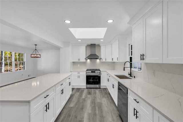 165 N MOURNING DOVE N Drive, Fayetteville, GA 30215