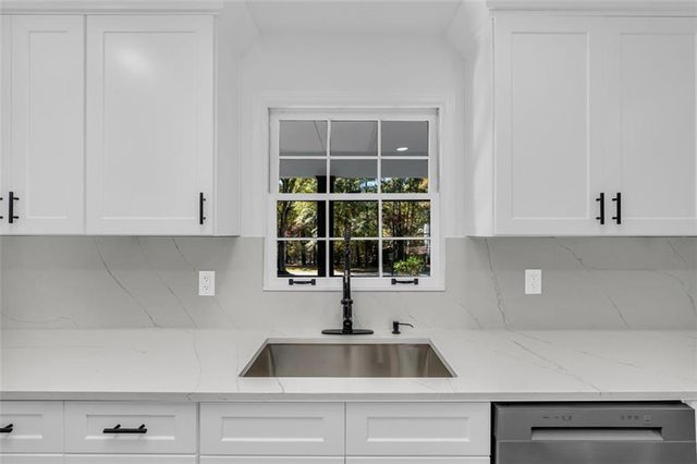 165 N MOURNING DOVE N Drive, Fayetteville, GA 30215