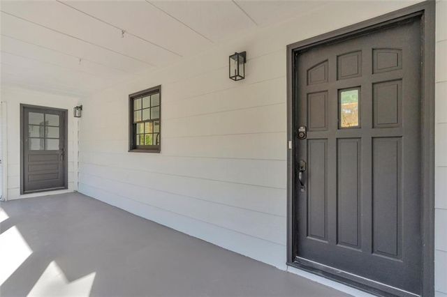 165 N MOURNING DOVE N Drive, Fayetteville, GA 30215