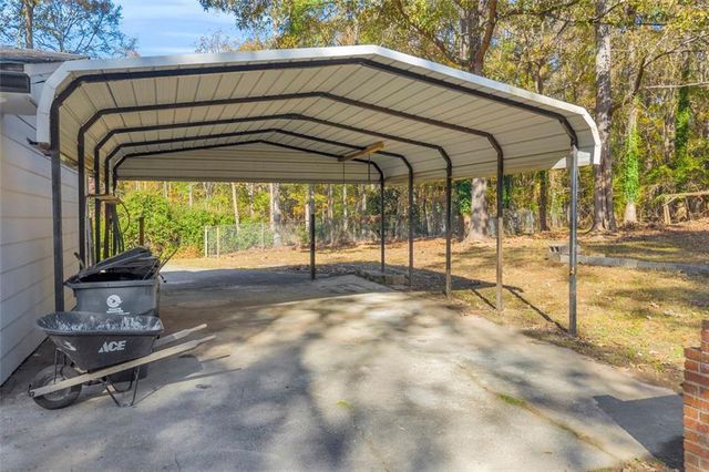 165 N MOURNING DOVE N Drive, Fayetteville, GA 30215