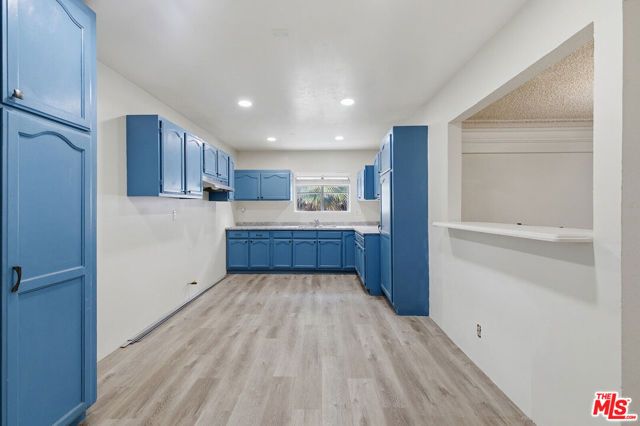 6015 Brynhurst Avenue, Los Angeles, CA 90043