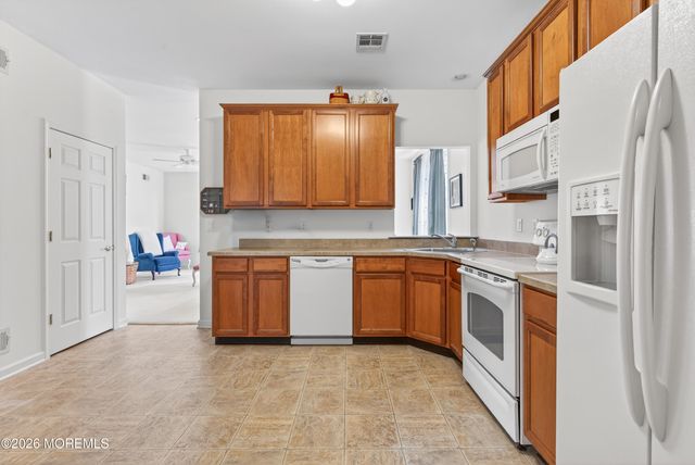 4 Winkle Court, Manchester, NJ 08759