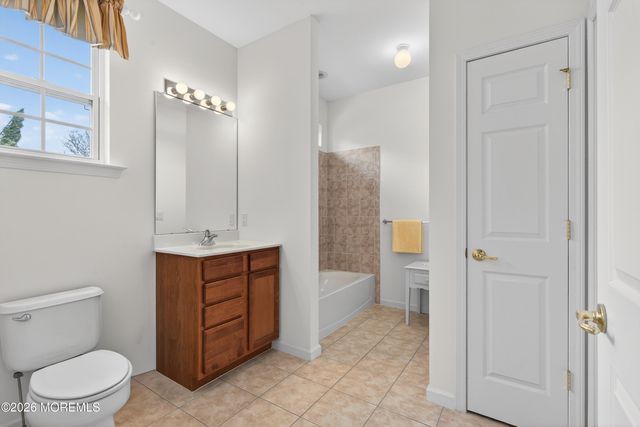 4 Winkle Court, Manchester, NJ 08759