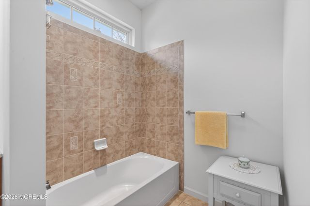 4 Winkle Court, Manchester, NJ 08759