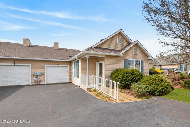 4 Winkle Court, Manchester, NJ 08759