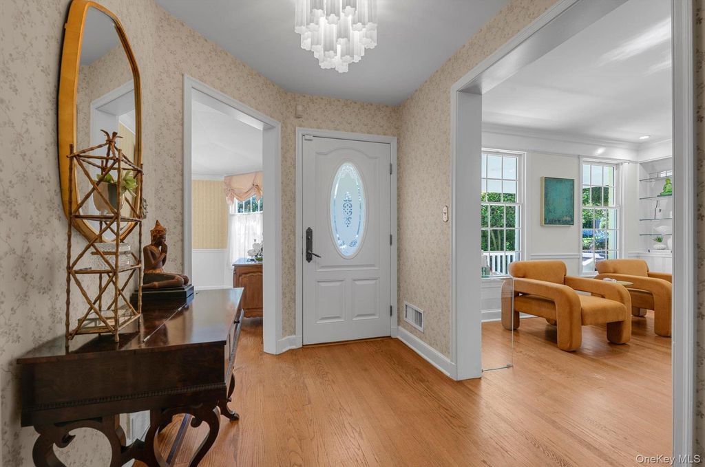 86 Summit Road, Port Washington, NY 11050 — photo 4