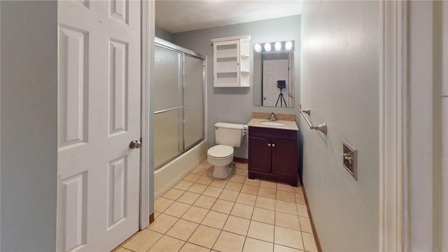 200 Woodlawn Avenue 103, North Providence, RI 02904