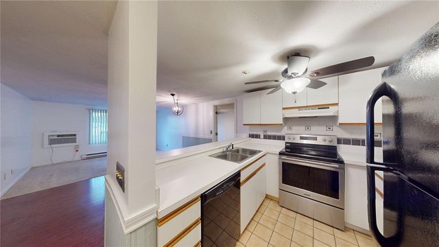 200 Woodlawn Avenue 103, North Providence, RI 02904