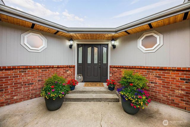 19679 Smiley Drive, Mount Vernon, WA 98274