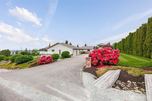 19679 Smiley Drive, Mount Vernon, WA 98274