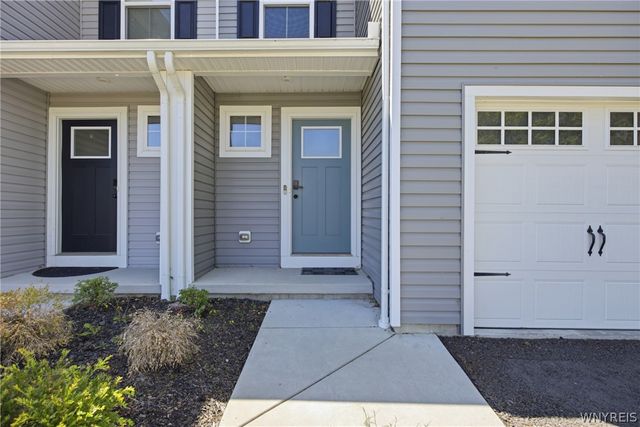 99 South Drive, West Seneca, NY 14218