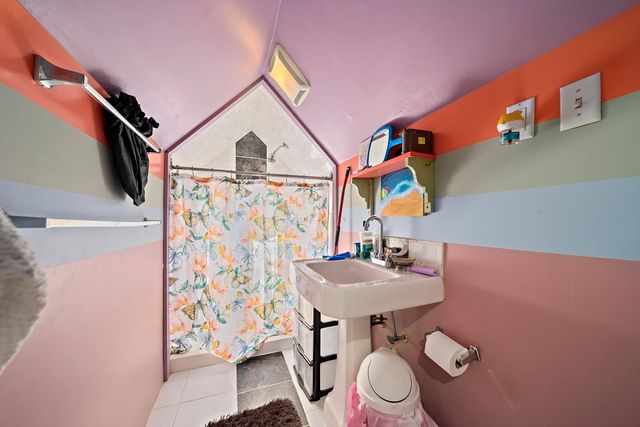 3 Clermont St, Boston, MA 02124